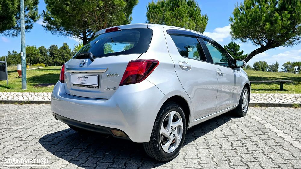Toyota Yaris 1.5 HSD Comfort +P.Style+P.Techno - 10
