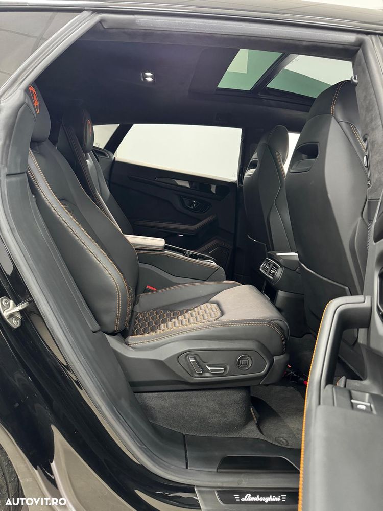 Lamborghini URUS - 13