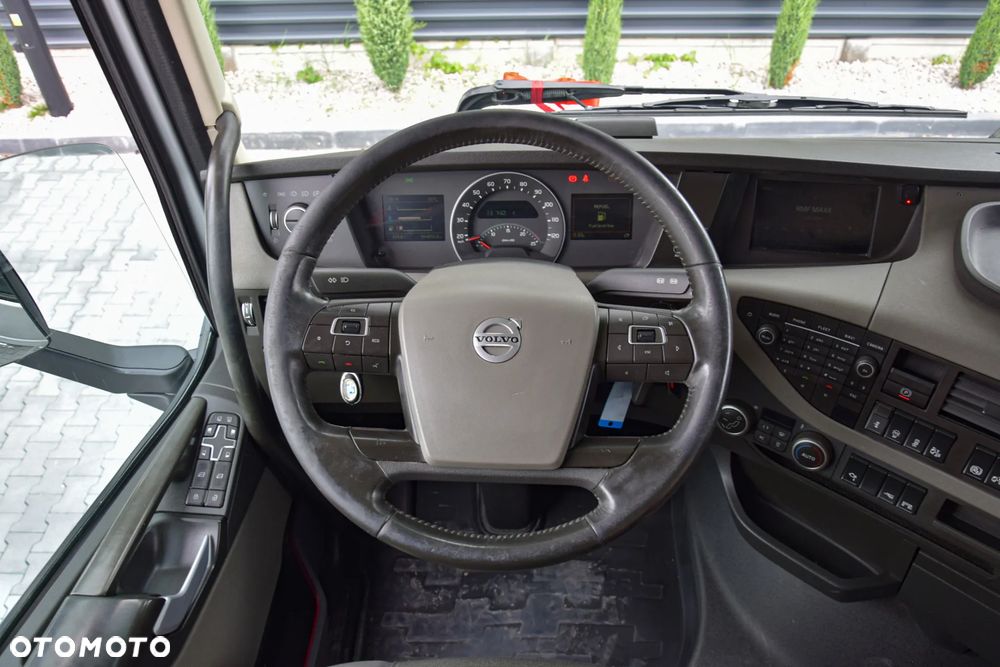Volvo FH500 / NISKA KABINA / HYDRAULIKA / EURO 6 / ACC / LEDY / ALUFELGI / SERWISOWANY / SPROWADZONY - 23