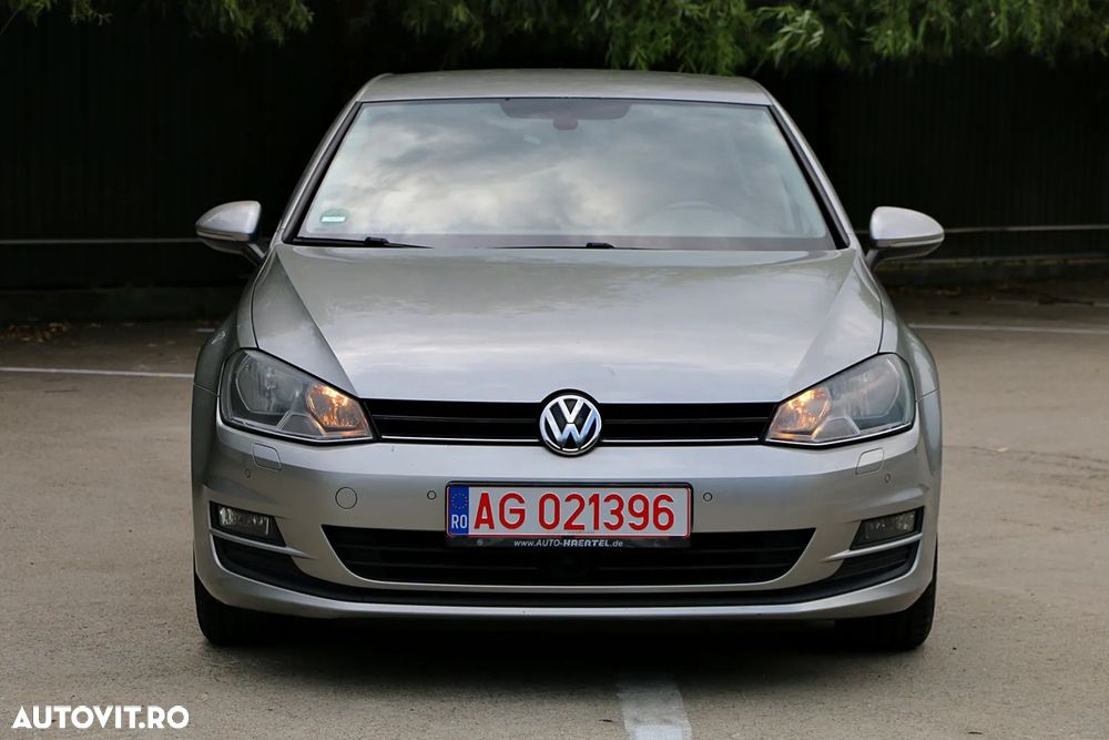 Volkswagen Golf - 10