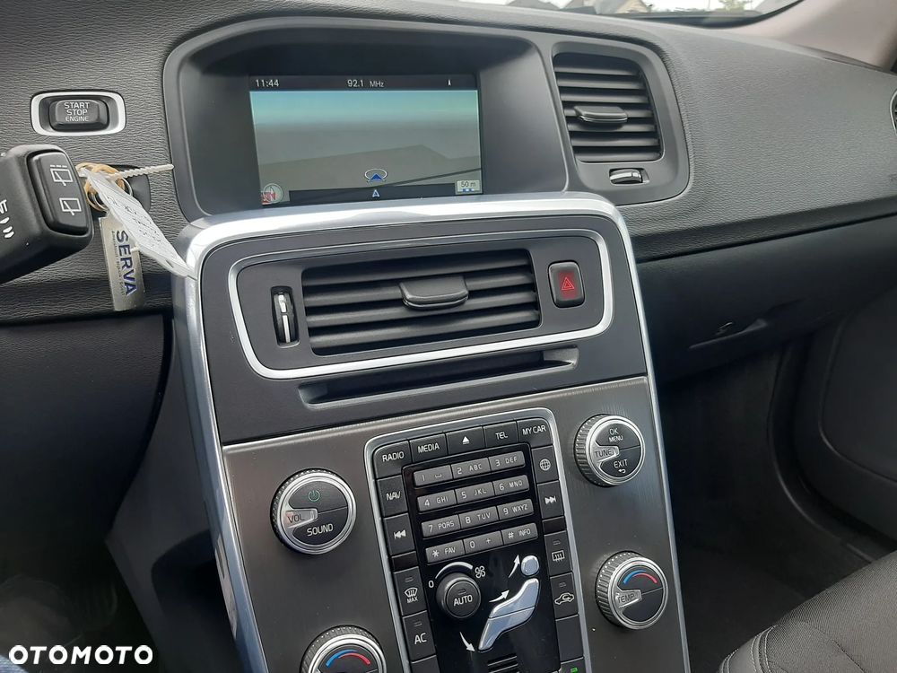 Volvo V60 D2 R-Design Momentum - 22