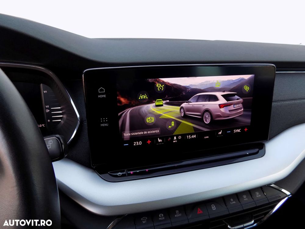 Skoda Octavia 2.0 TDI STYLE DSG - 23