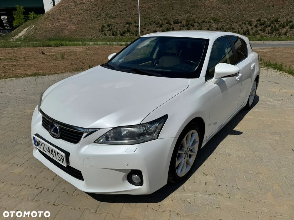 Lexus CT 200h Prestige - 1