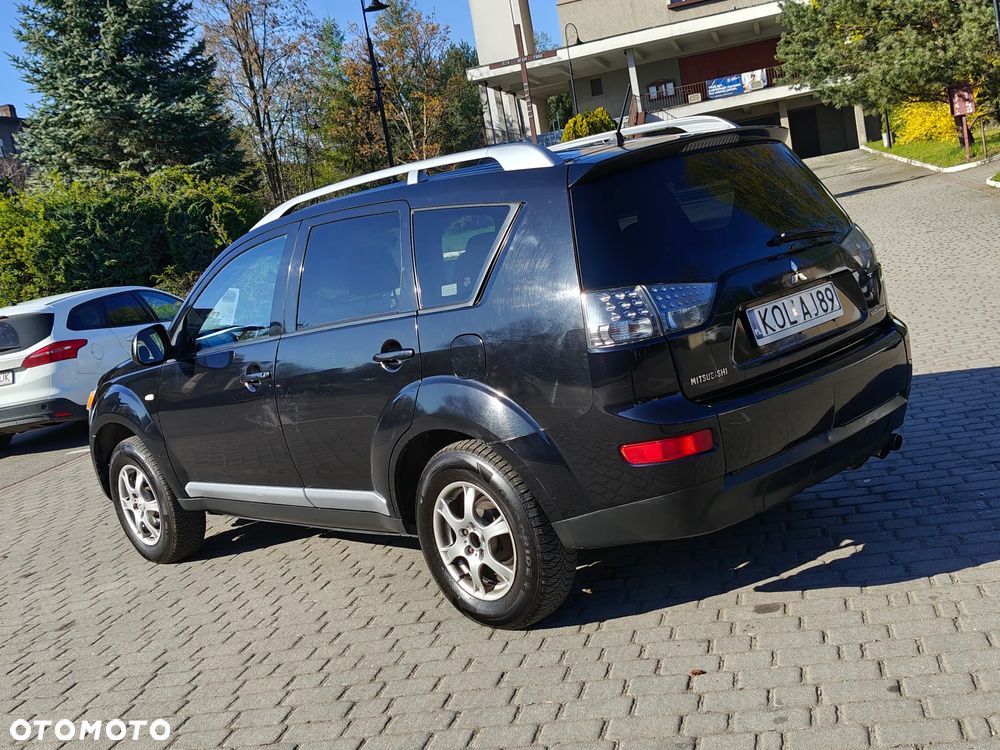 Mitsubishi Outlander 2.0 DI-D 4WD Intense - 12