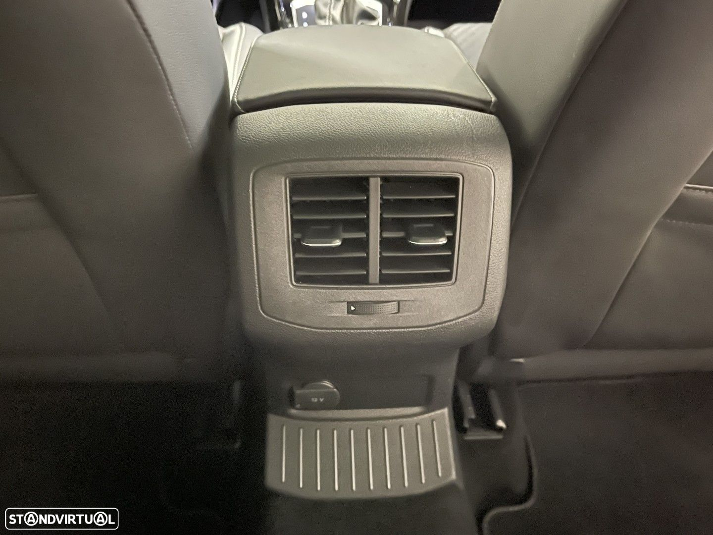 VW T-Roc 2.0 TSI 4M R DSG - 60