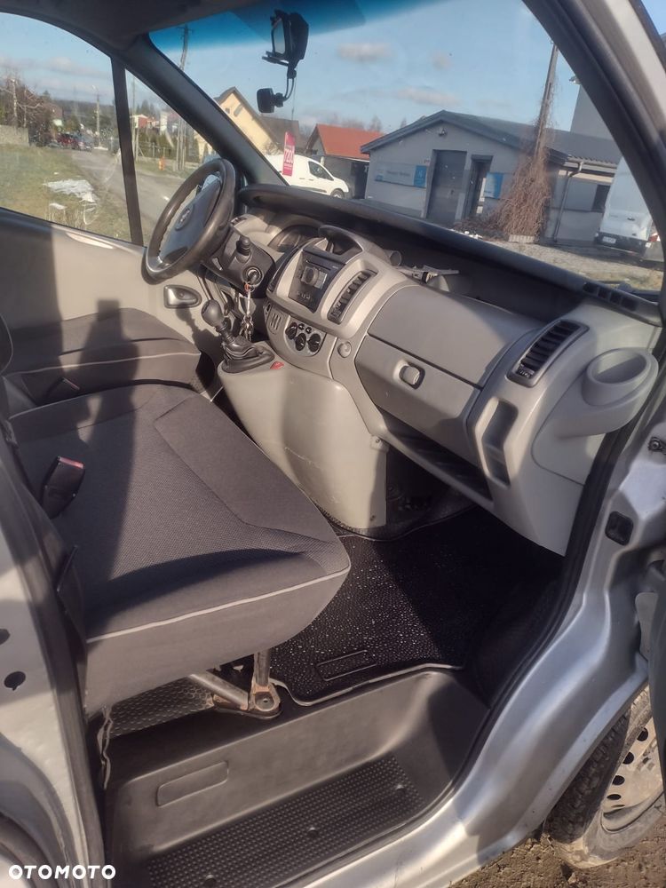 Opel Vivaro L2H1 2.9t - 4