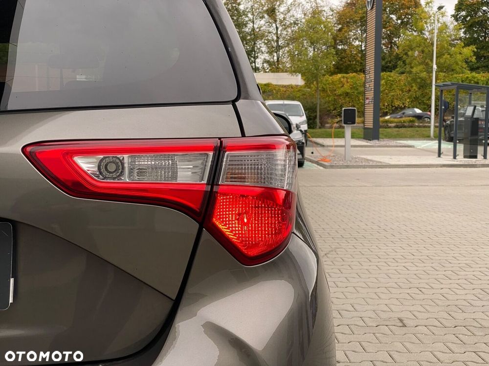 Toyota Yaris 1.5 Premium - 34