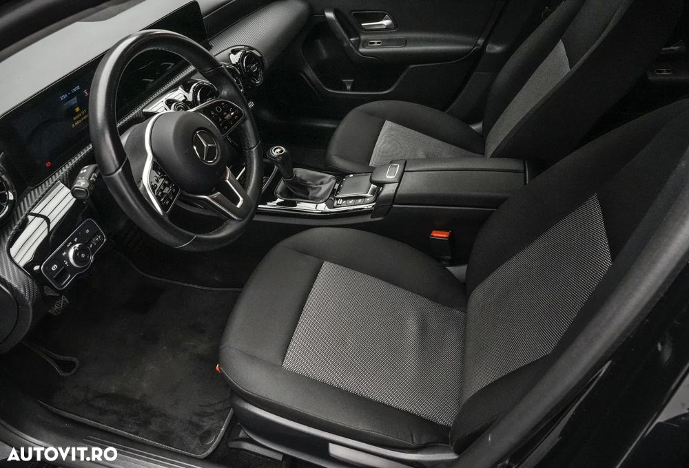 Mercedes-Benz A 160 Advanced Progressive - 11