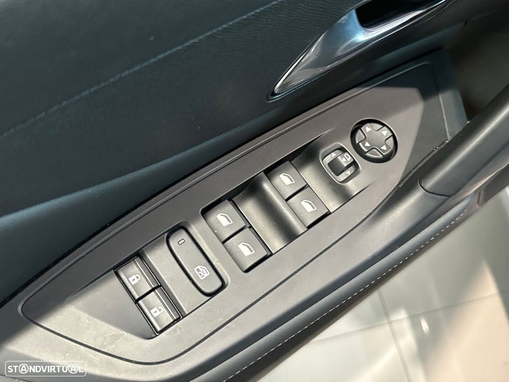 Peugeot 308 SW 1.5 BlueHDi Allure EAT8 - 19