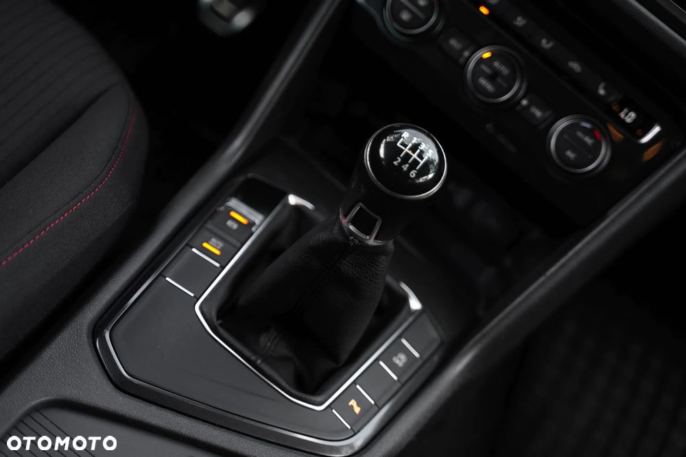Volkswagen Tiguan - 26