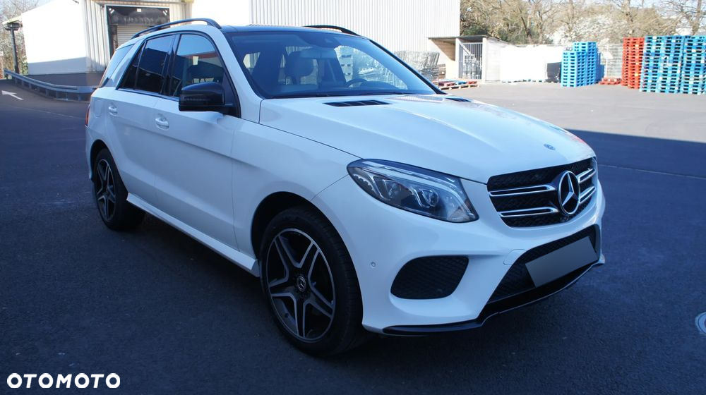Mercedes-Benz GLE 350 d 4-Matic - 4