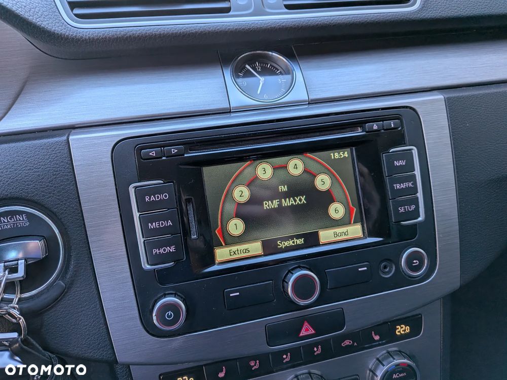Volkswagen Passat - 17