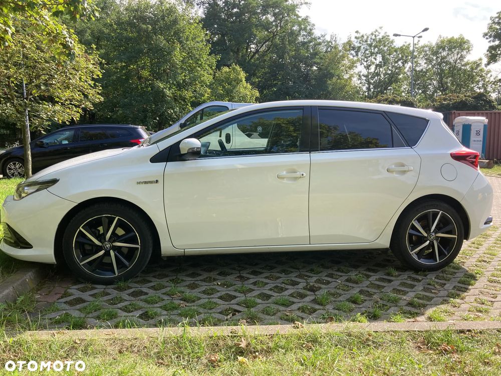 Toyota Auris 1.8 VVT-i Hybrid Automatik Edition - 4