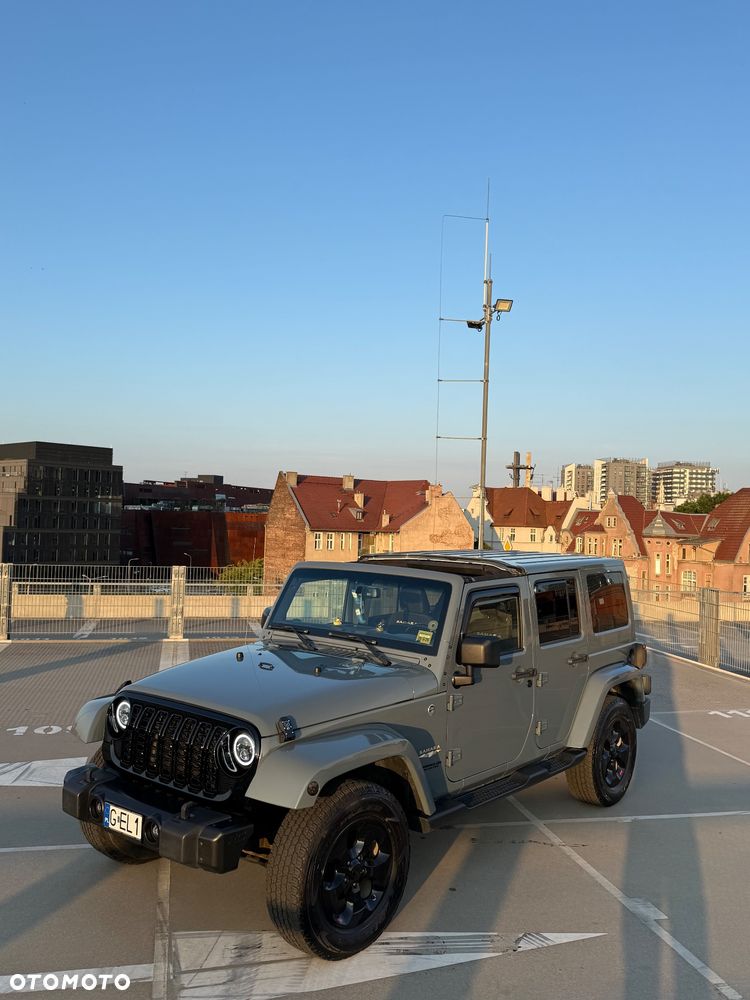 Jeep Wrangler 3.6 Unlim Sahara - 2
