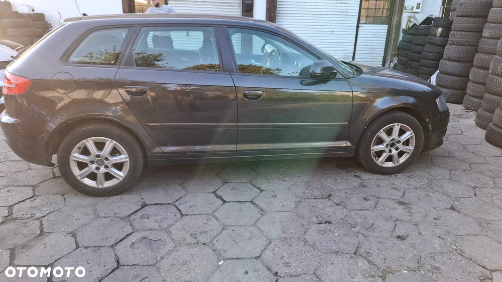 Audi A3 Sportback 1.8 TFSI Ambition - 4