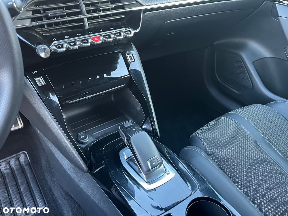 Peugeot 208 PureTech 130 EAT8 GT - 21