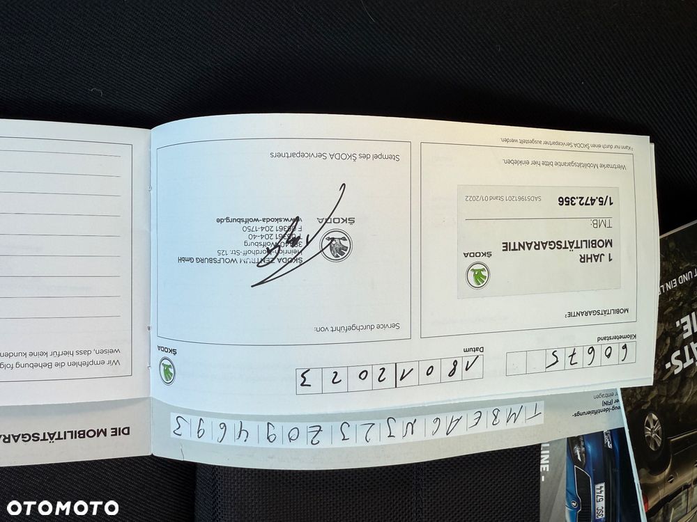 Skoda Fabia 1.0 MPI Cool Edition Red & Grey - 6