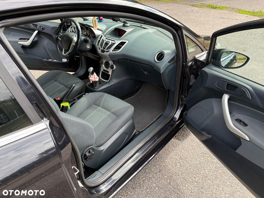 Ford Fiesta 1.25 Titanium - 10