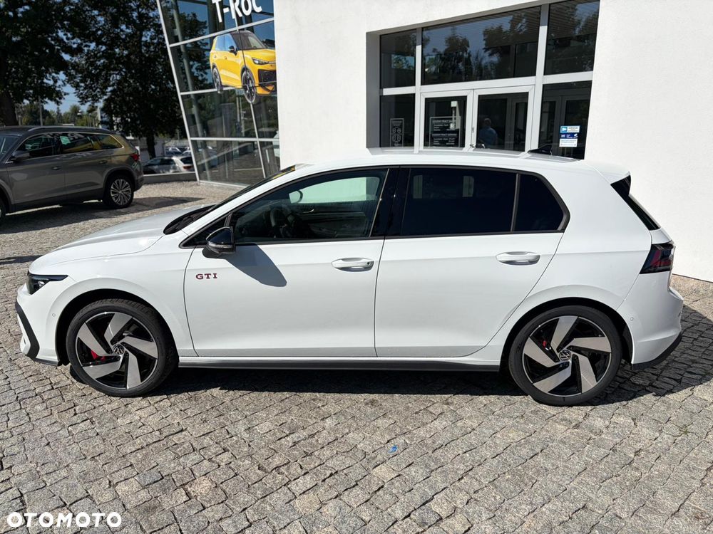 Volkswagen Golf - 9