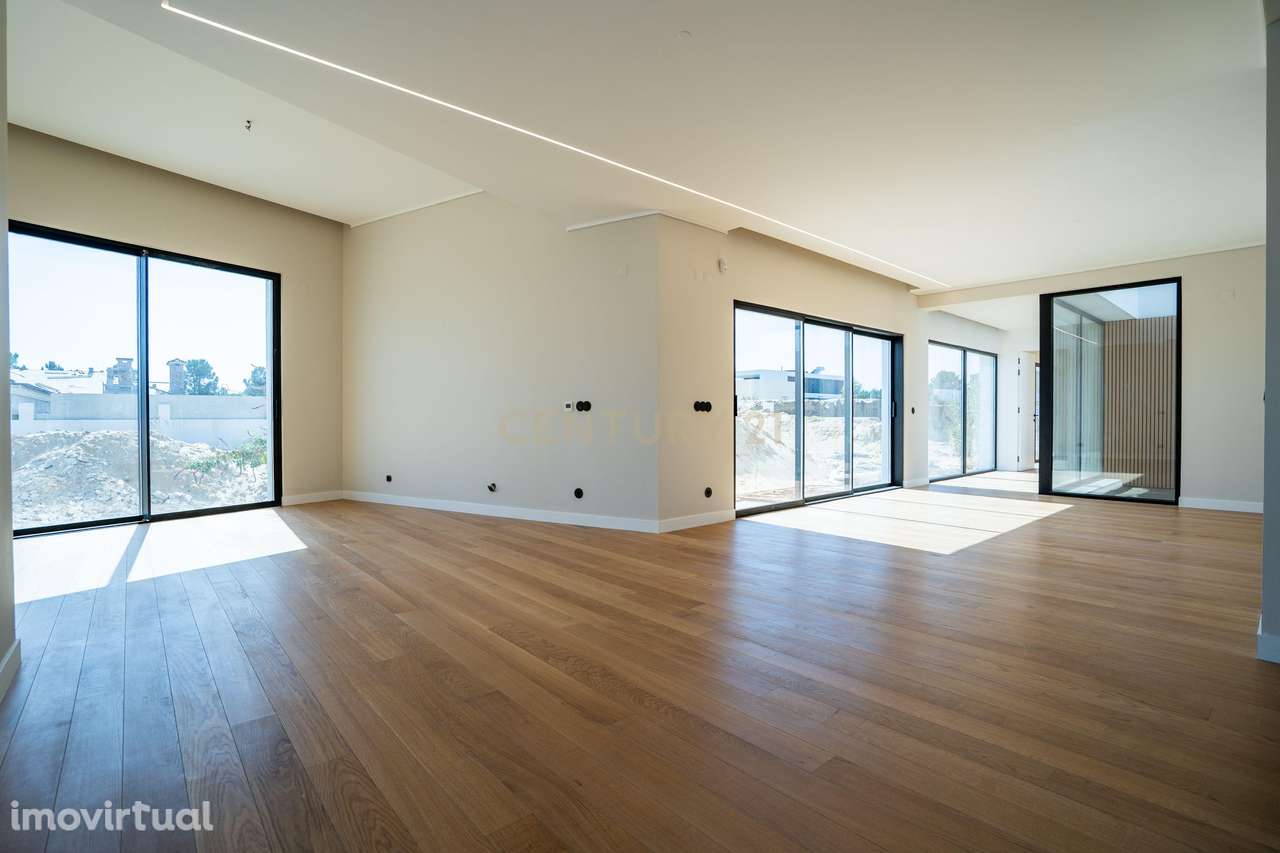 Moradia Térrea Vila Alegre- Seixal - Grande imagem: 3/28