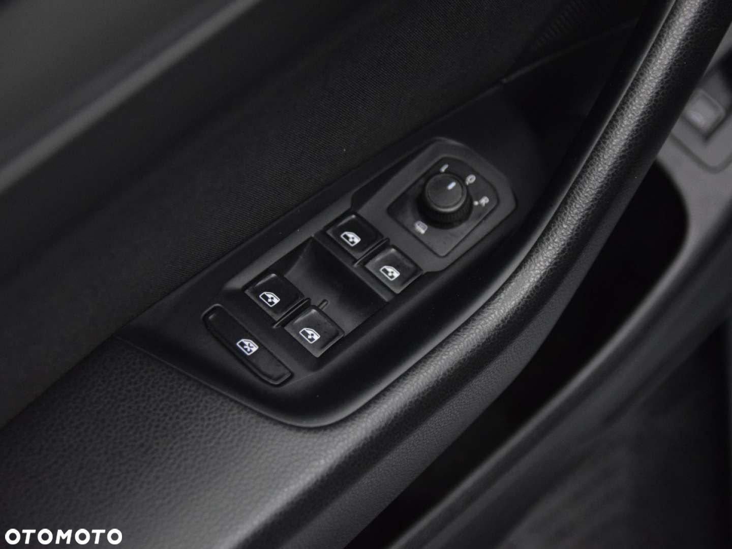 Volkswagen Passat - 20