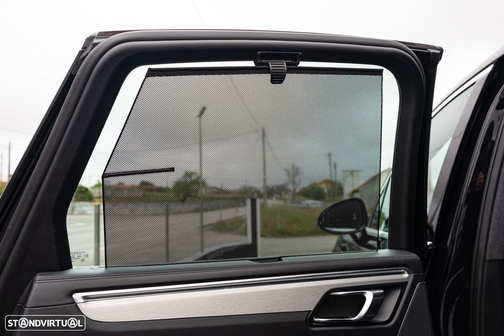 Porsche Macan Turbo - 42