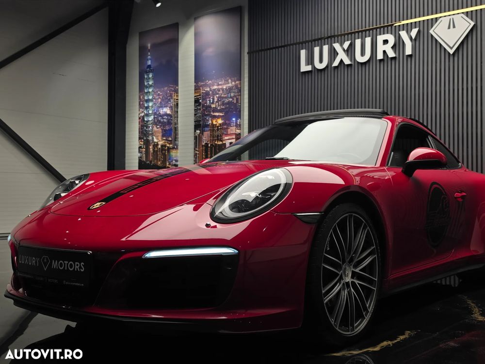 Porsche 911 Carrera 4 PDK - 15