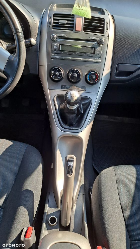 Toyota Auris - 18