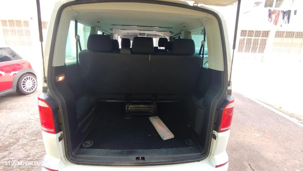 VW Caravelle 2.0 TDi Confortline 9L - 8