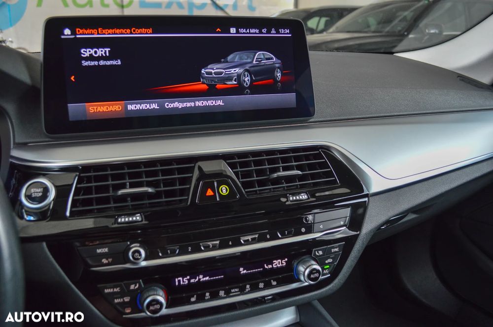 BMW Seria 5 520e Aut. Luxury Line - 12