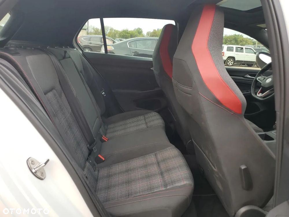 Volkswagen Golf VIII 2.0 TSI GTI DSG - 9