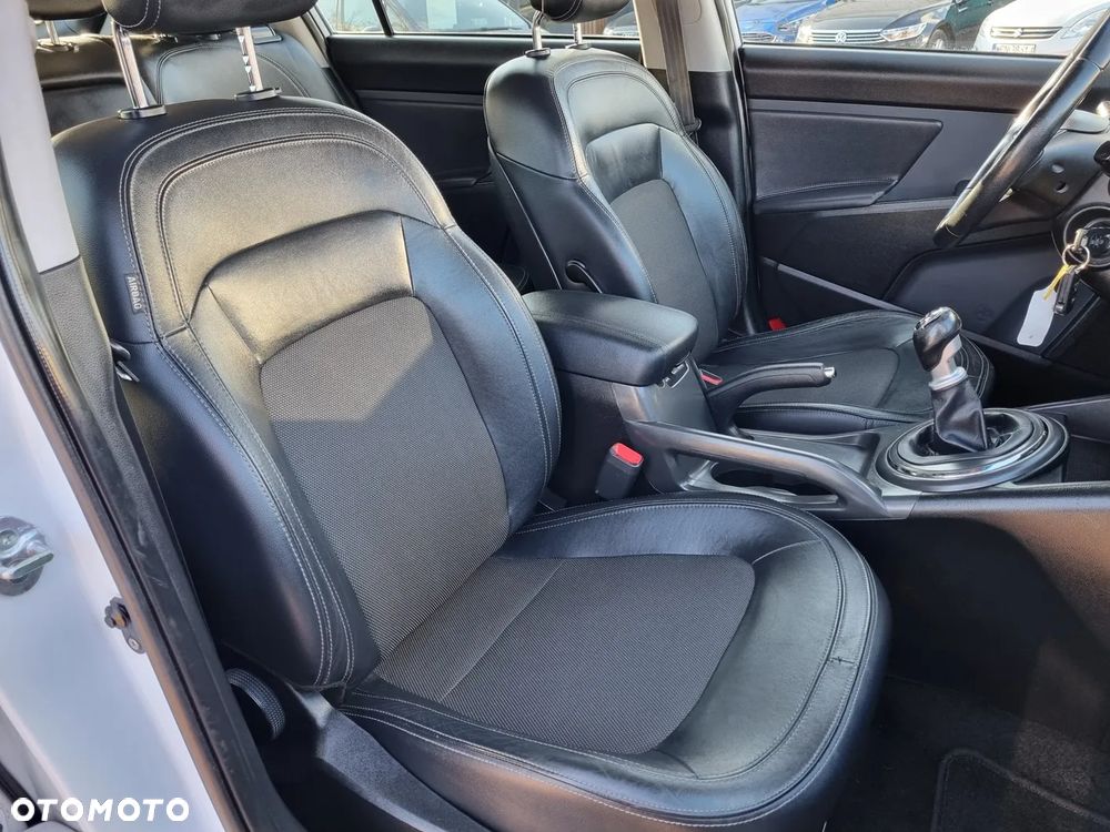 Kia Sportage 1.6 GDI L 2WD - 13