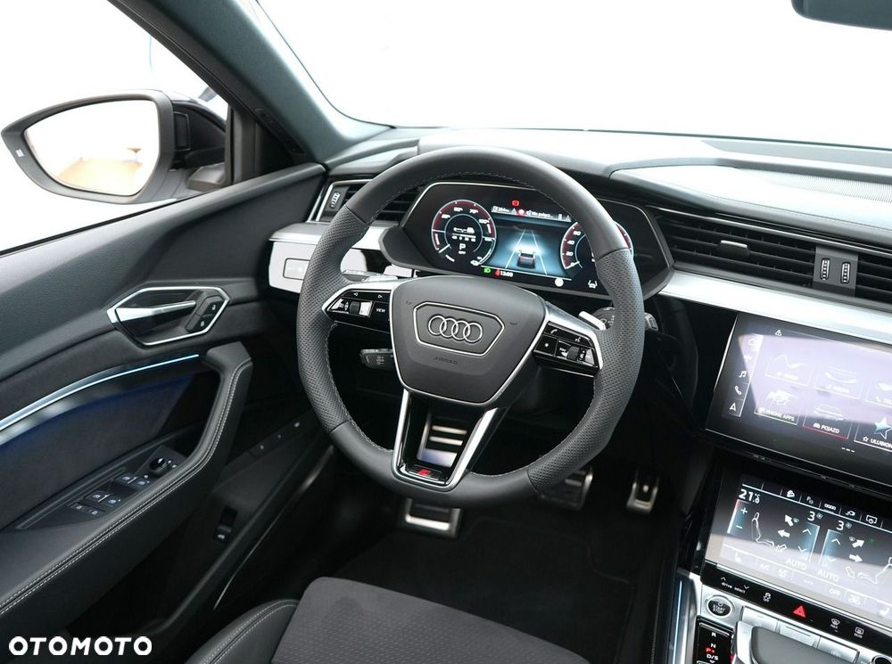 Audi Q8 - 25
