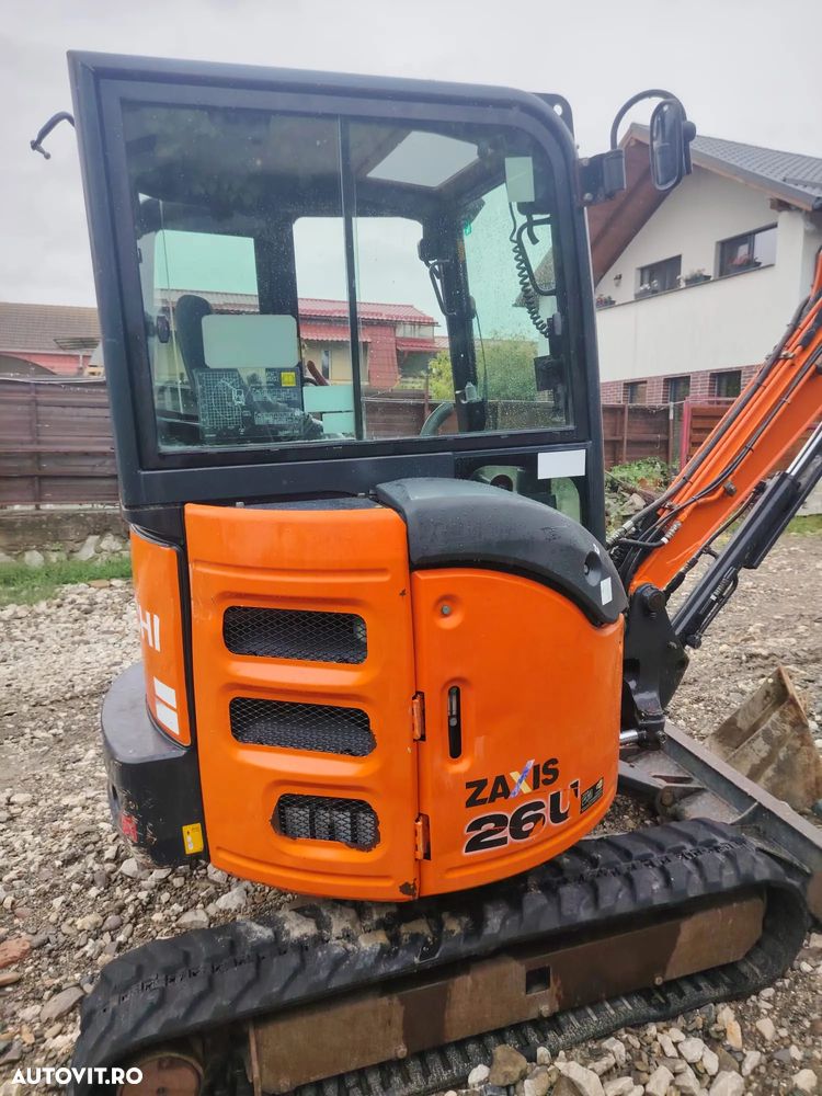 Hitachi ZX26 - 6