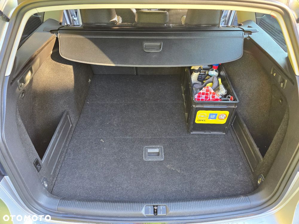 Volkswagen Passat 2.0 TDI Edition 40 DSG - 9