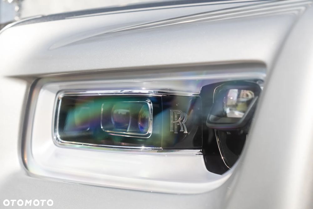 Rolls-Royce Phantom Standard - 12