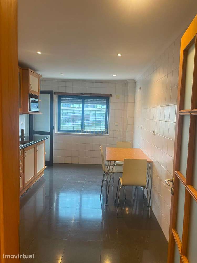 Arrendamento T2 Parque das Nações com Varanda, 2 WC e 2 Lugares de Est - Grande imagem: 5/18