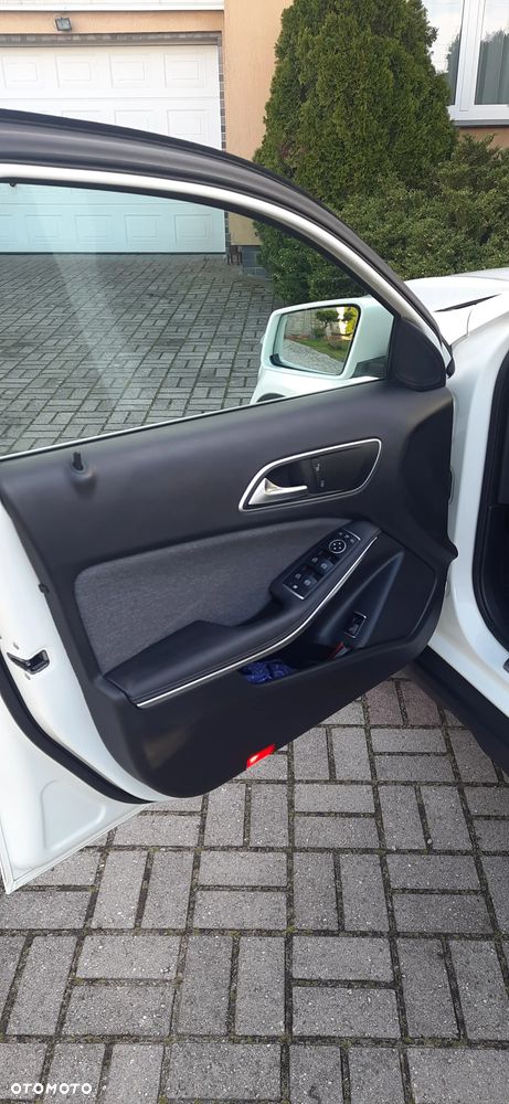 Mercedes-Benz GLA 180 (CDI) d Urban - 6