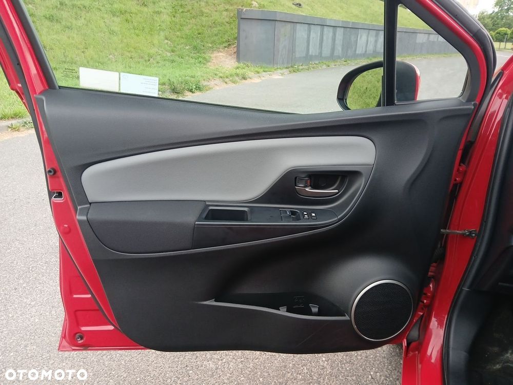Toyota Yaris 1.0 Active EU6 - 40