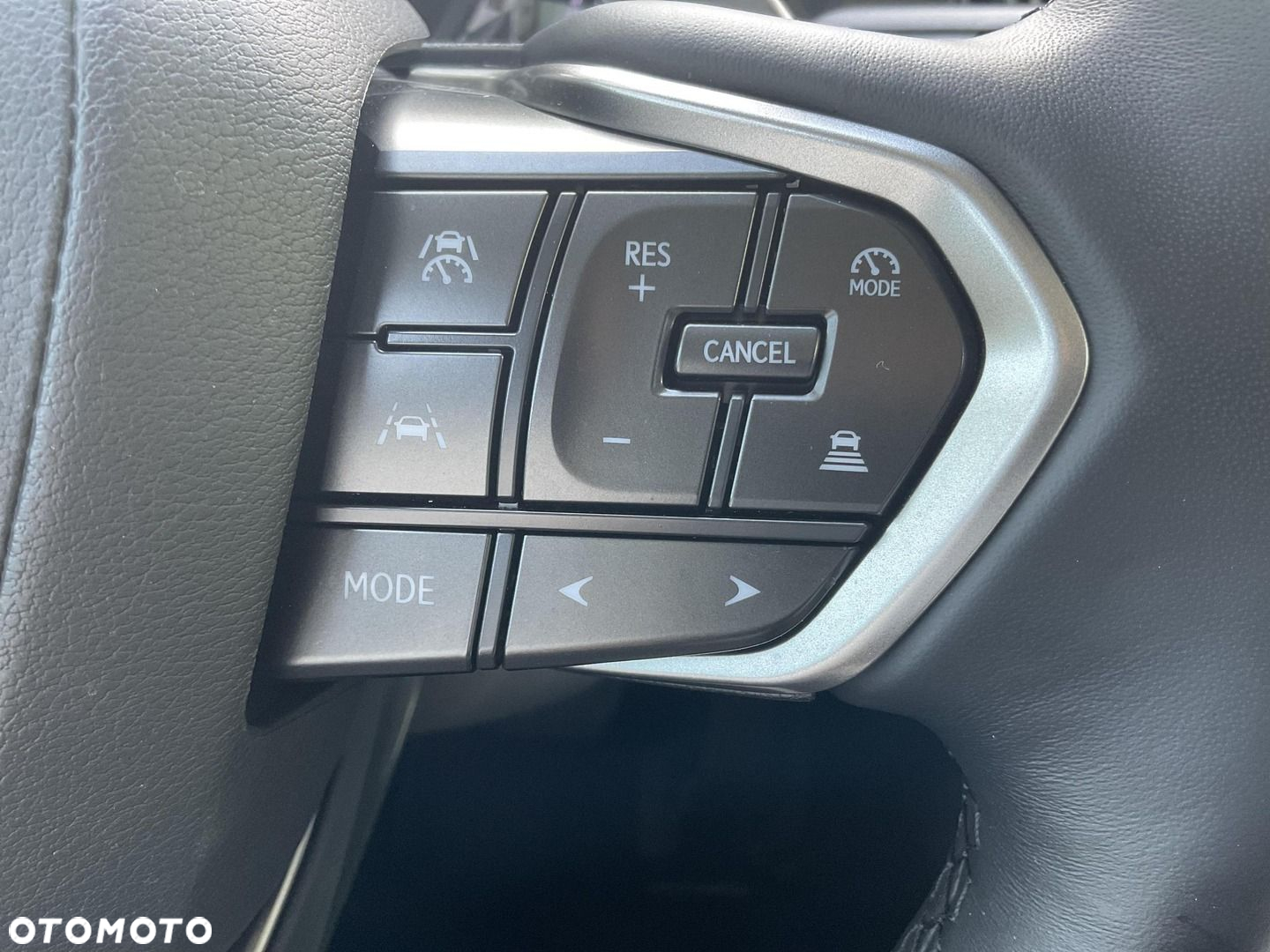 Lexus RX - 21
