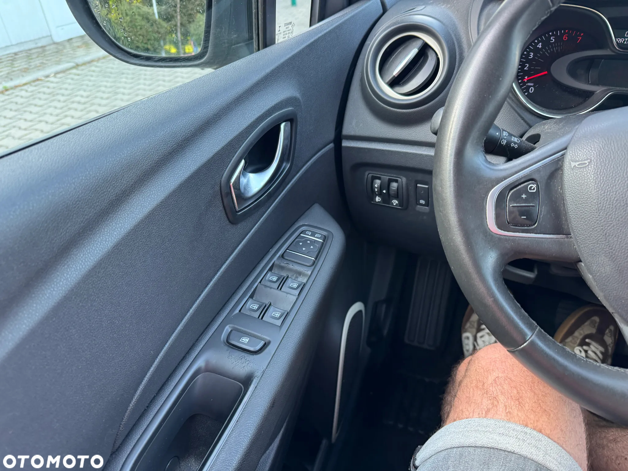 Renault Captur 0.9 Energy TCe Life EU6 - 12