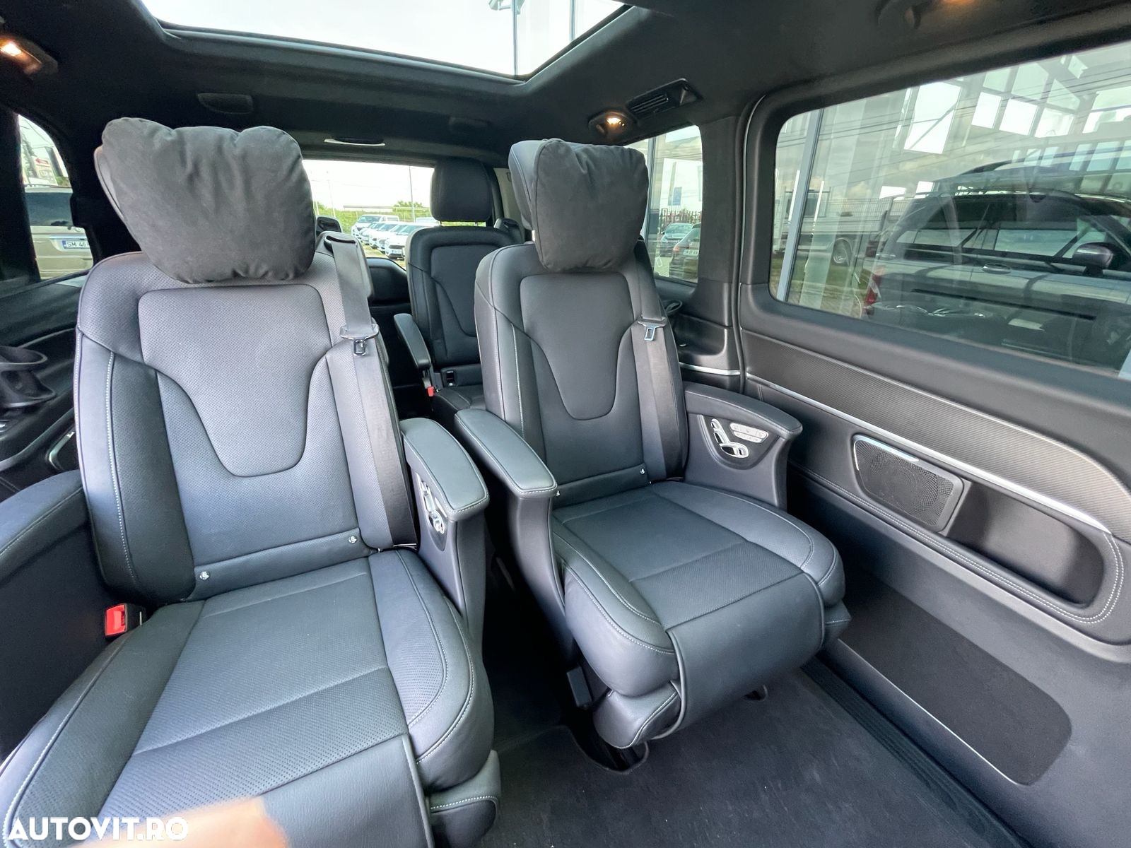 Mercedes-Benz V 300 d lang 4Matic 9G-TRONIC Exclusive - 25
