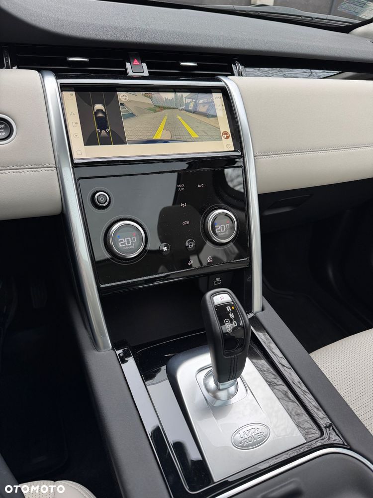 Land Rover Discovery Sport - 27