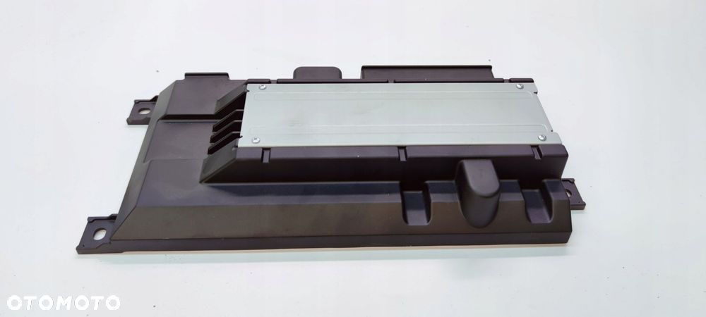 WZMACNIACZ BANG & OLUFSEN AUDI A4 A5 Q5 8W0035223A - 4