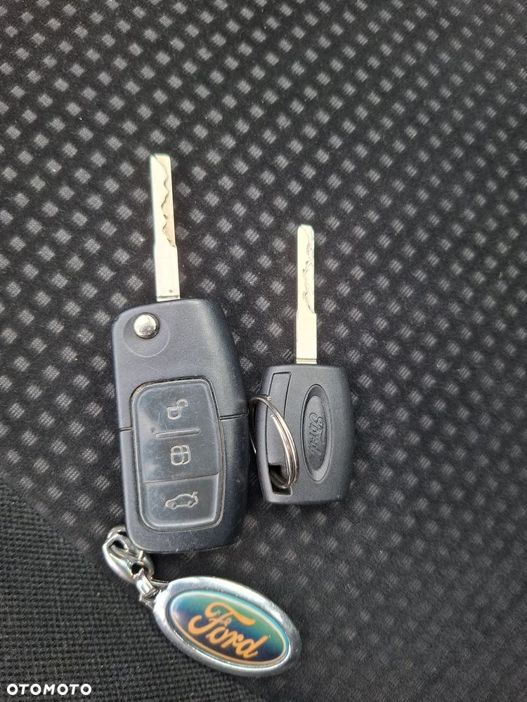 Ford Focus 1.8 TDCi Ghia - 16