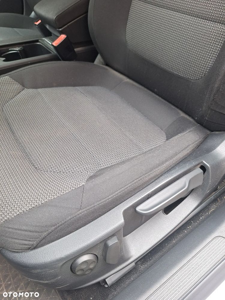 Volkswagen Passat Variant 2.0 Blue TDI DPF Comfortline - 18