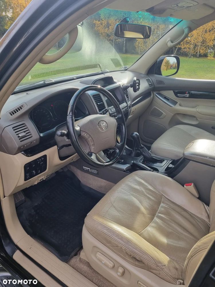 Toyota Land Cruiser - 9