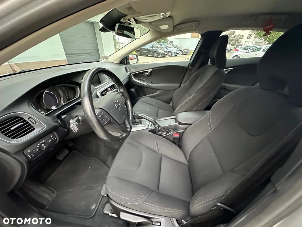 Volvo V40 D3 Drive-E R-Design Kinetic - 10