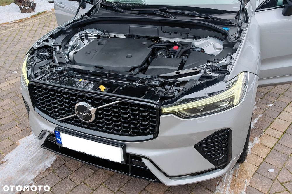 Volvo XC 60 B4 D AWD Plus Dark - 37