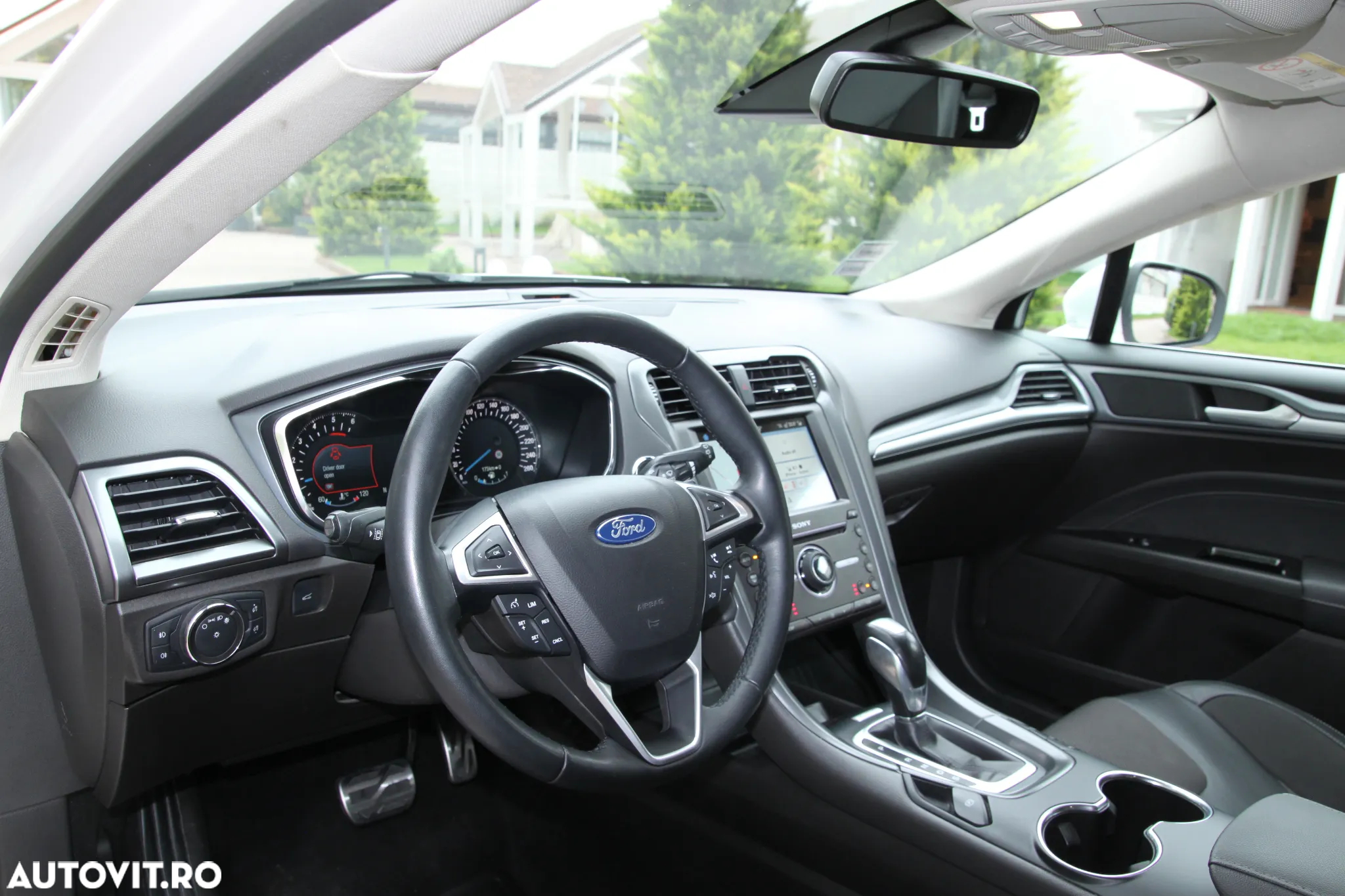 Ford Mondeo 2.0 TDCi Powershift ST Line High - 36